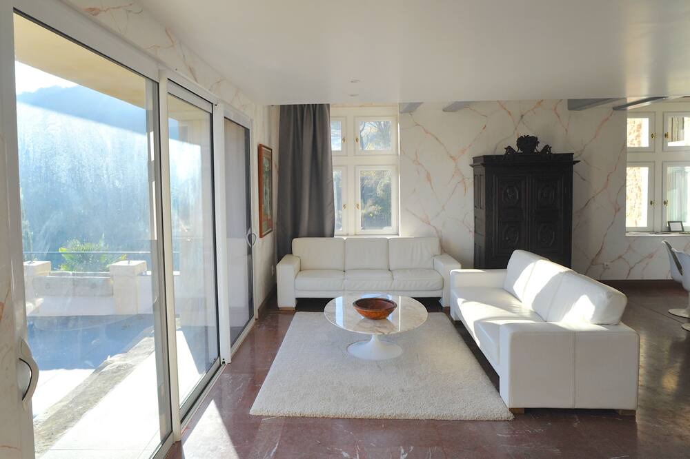Photo of Livingroom in Les Aires