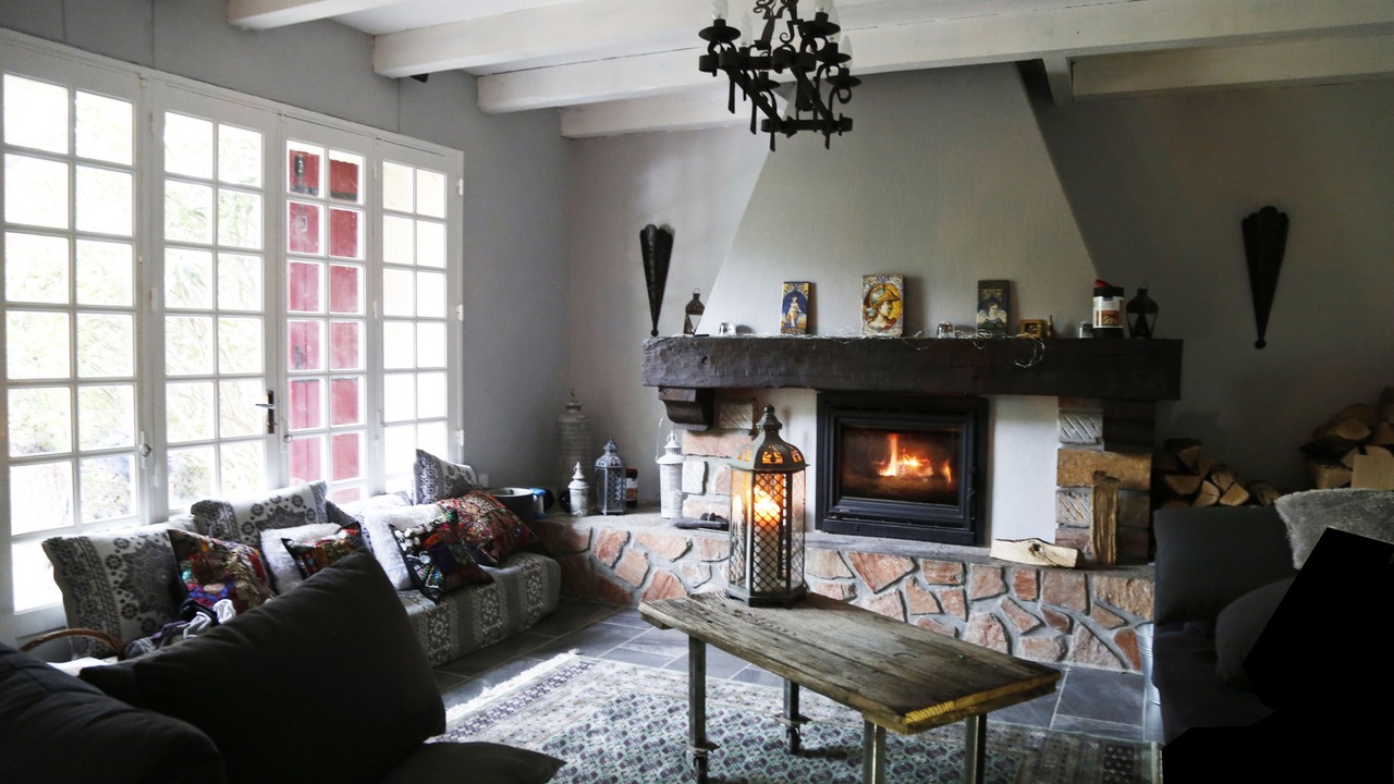 Photo of Livingroom in Saint-Etienne-d'Albagnan