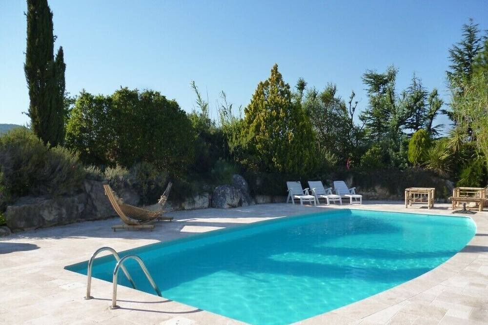 Photo of Outdoor in Saint-Sauveur-de-Cruzieres