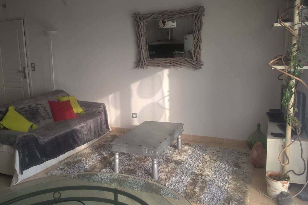 Photo of Livingroom in Candillargues