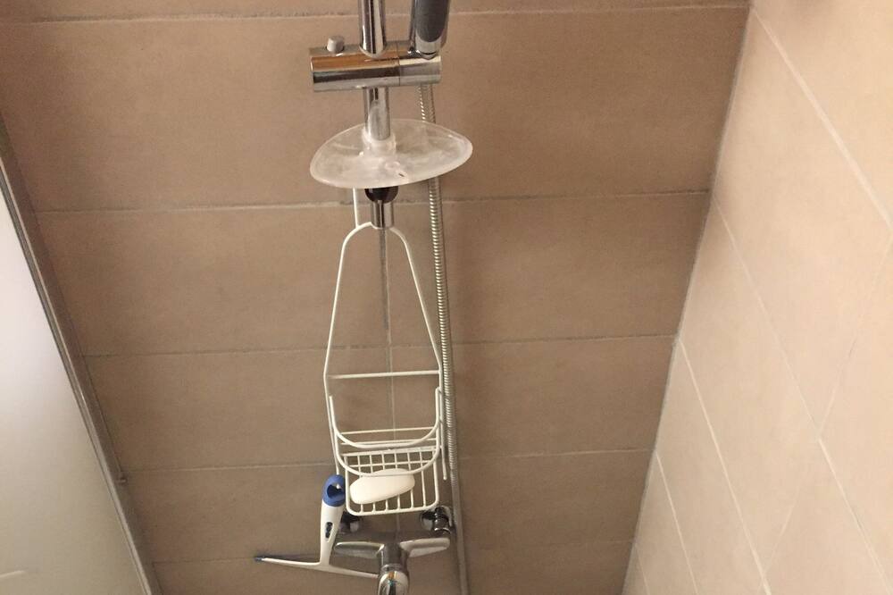 Photo of Bathroom in Vallerargues
