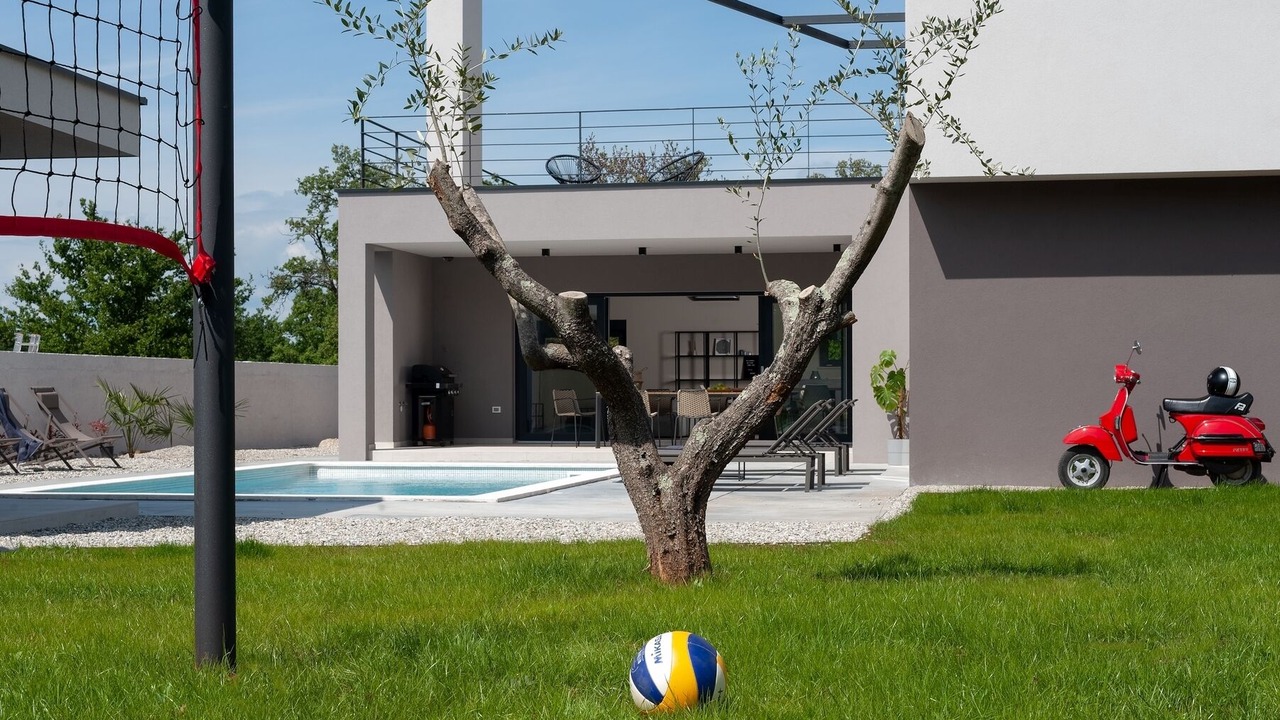 Photo of Outdoor in Gajana