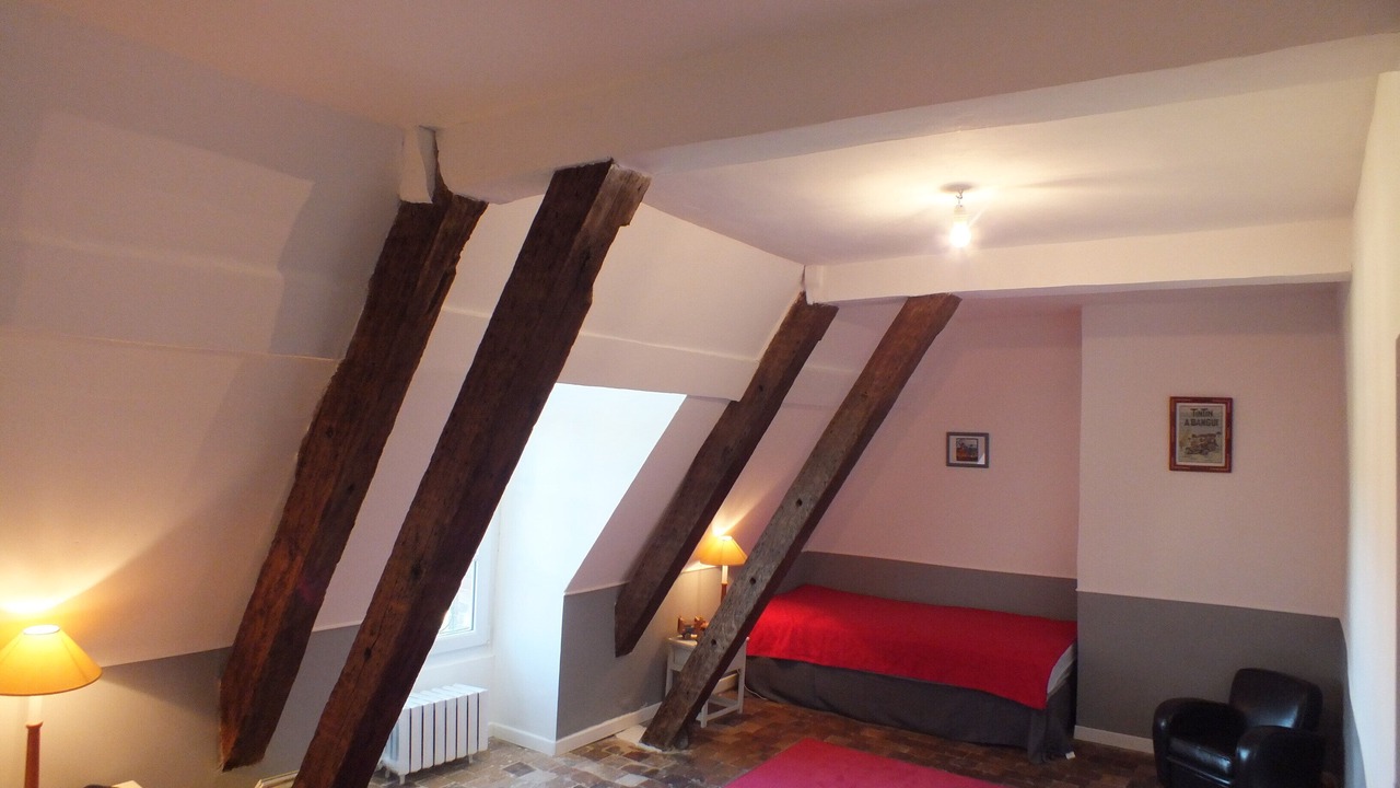 Photo of Others in L'Home-Chamondot