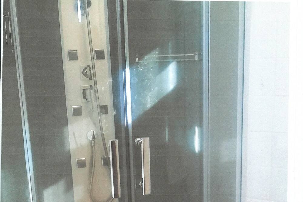 Photo of Bathroom in Poursay-Garnaud