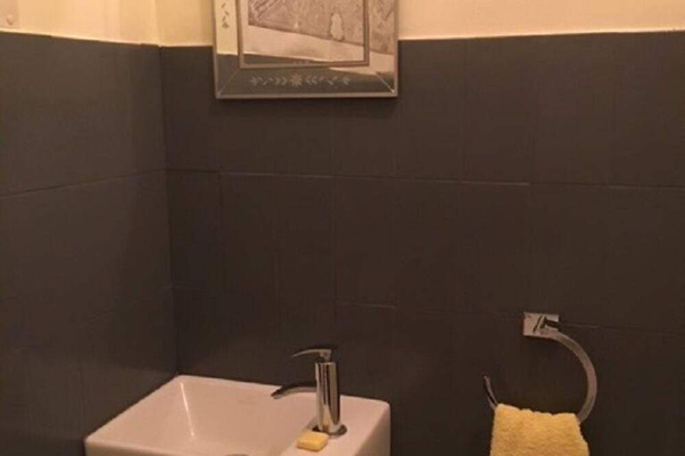 Photo of Bathroom in Fabron