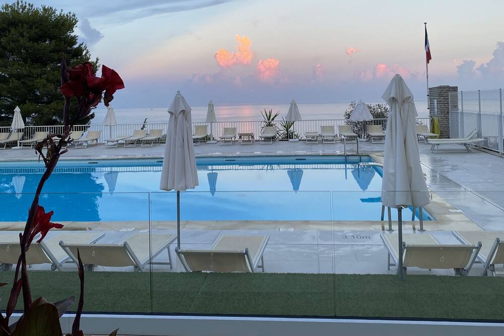 Photo of Outdoor in Fabron