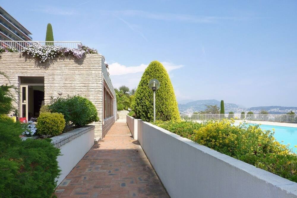 Photo of Others in Fabron