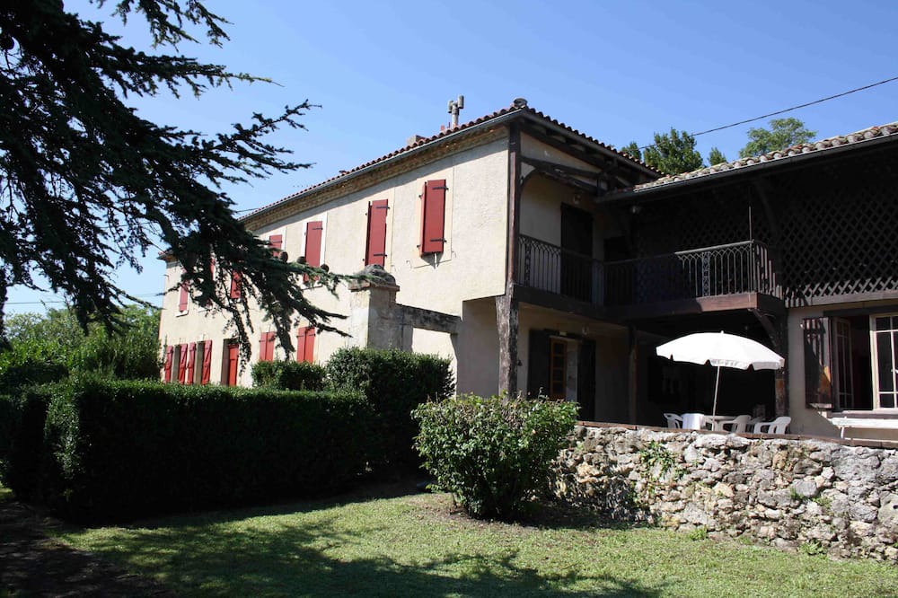 Photo of Outdoor in Castex