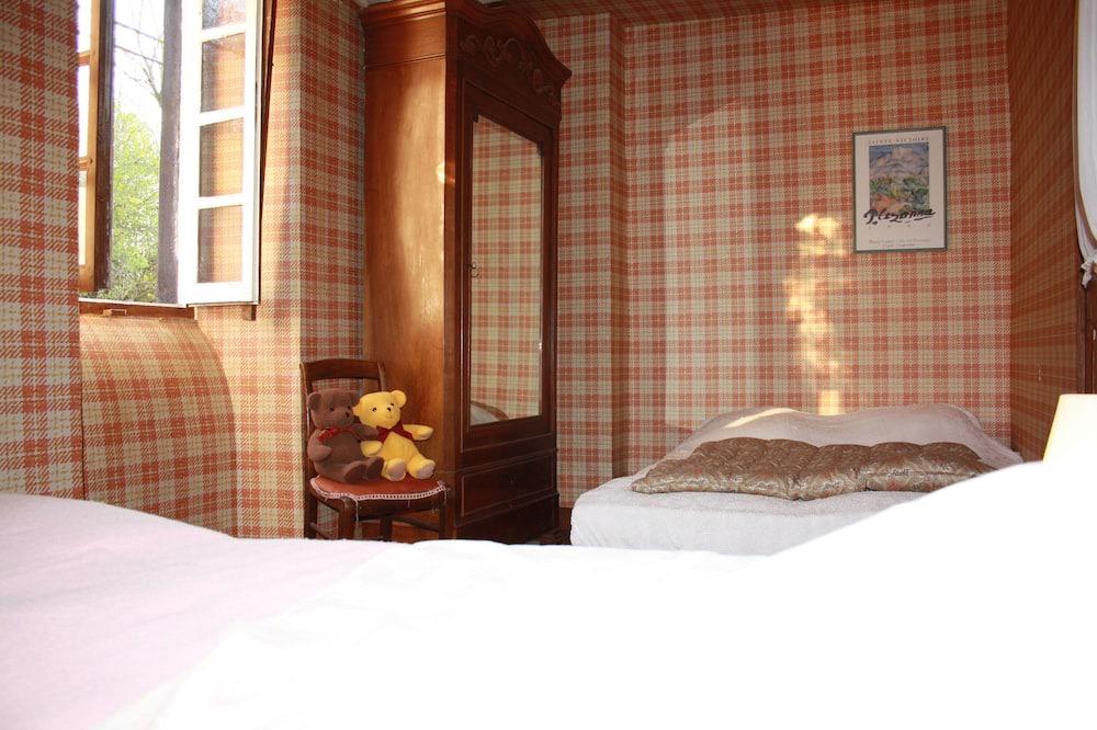 Photo of Bedroom in Castex