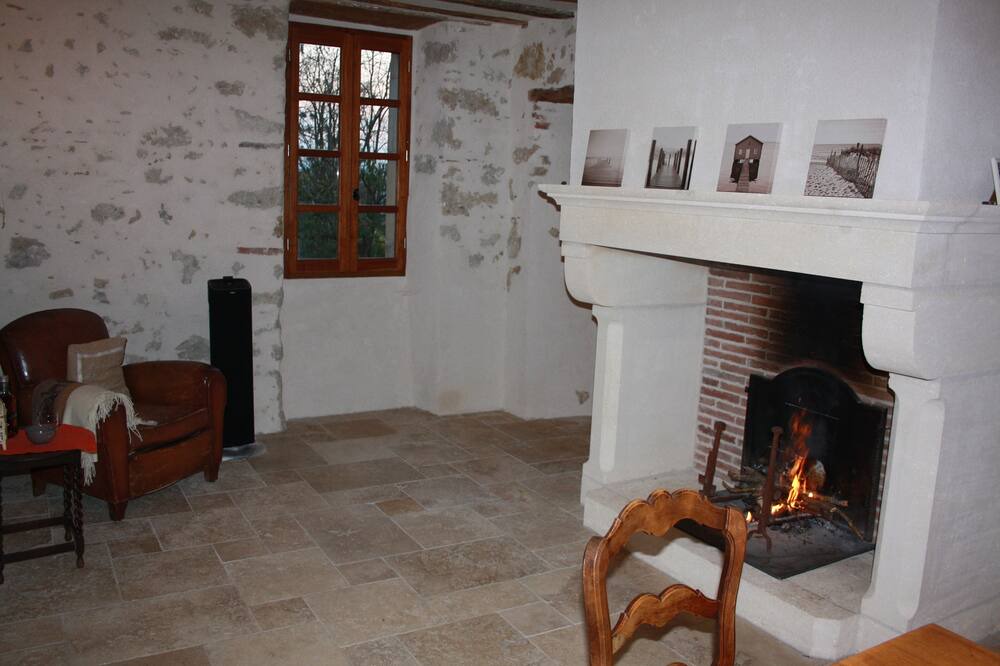 Photo of Livingroom in Castex