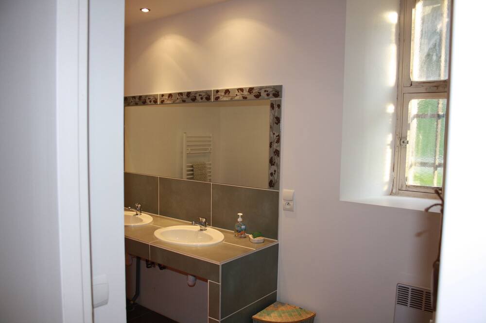 Photo of Bathroom in Castex