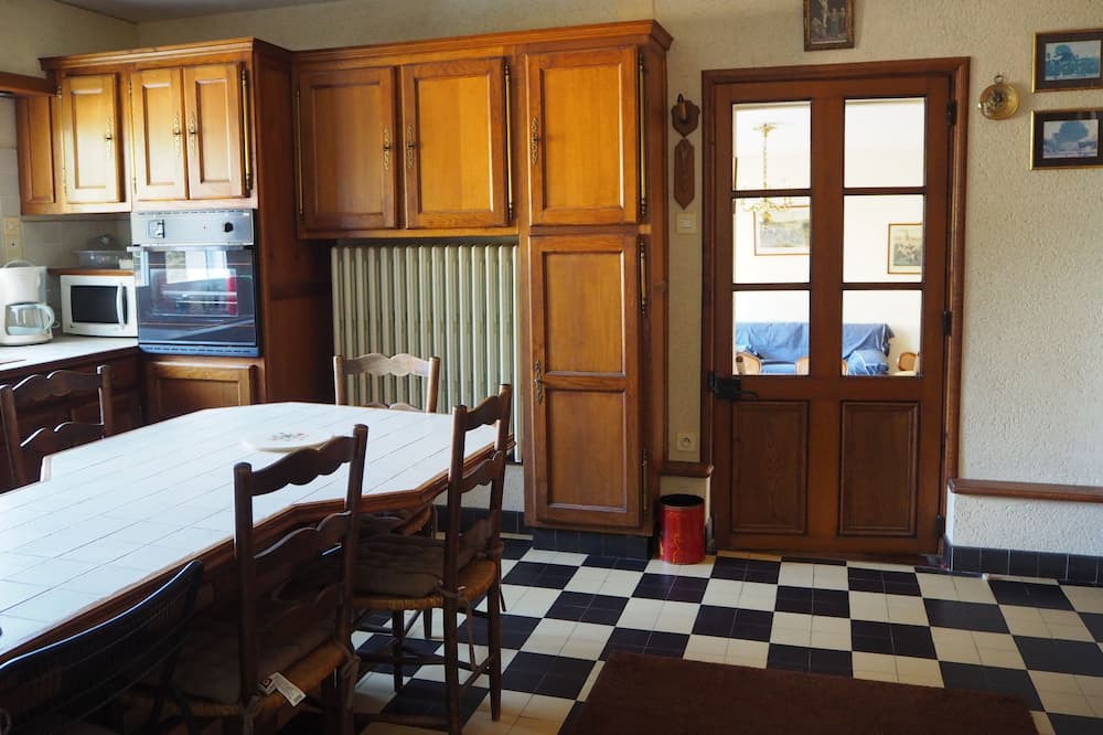 Photo of Kitchen in Becon-les-Granits