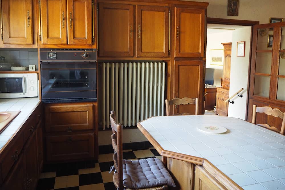 Photo of Kitchen in Becon-les-Granits
