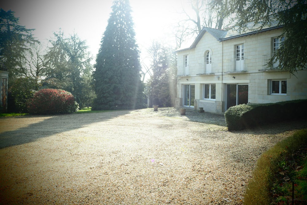 Photo of Outdoor in Becon-les-Granits