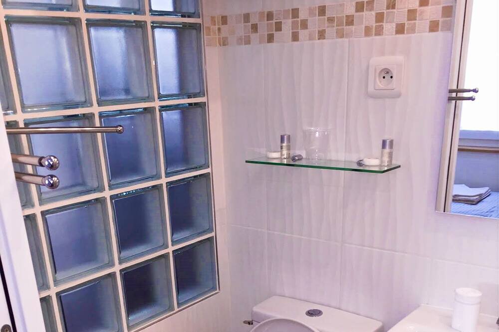 Photo of Bathroom in Jouy-en-Josas