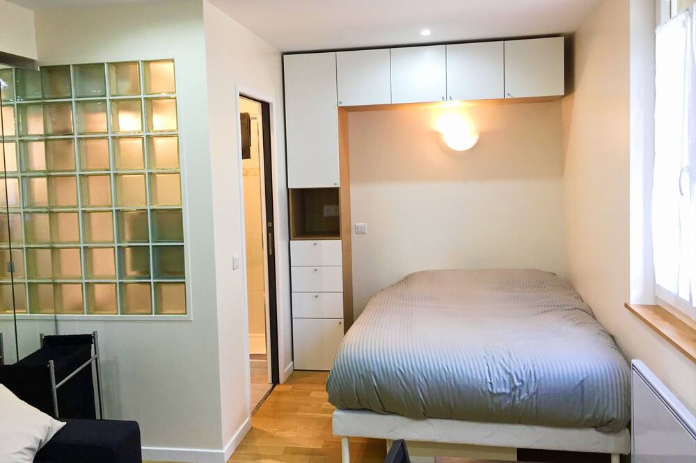 Photo of Bedroom in Jouy-en-Josas