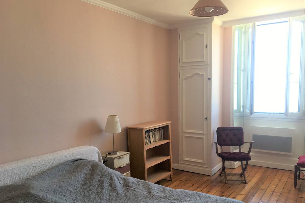 Photo of Bedroom in Trouville-sur-Mer