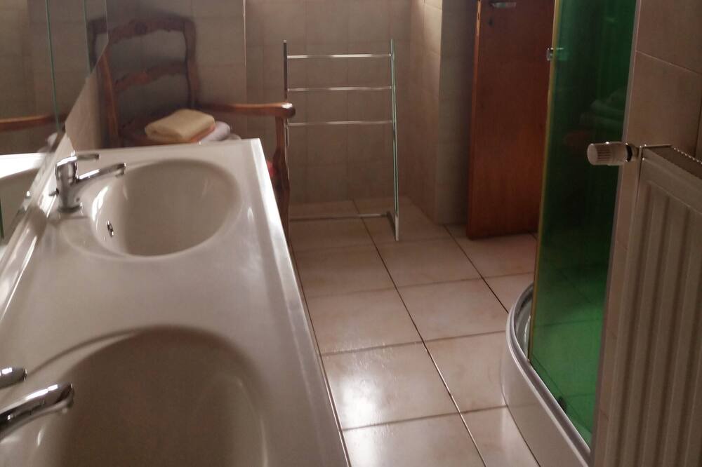 Photo of Bathroom in Saint-Just