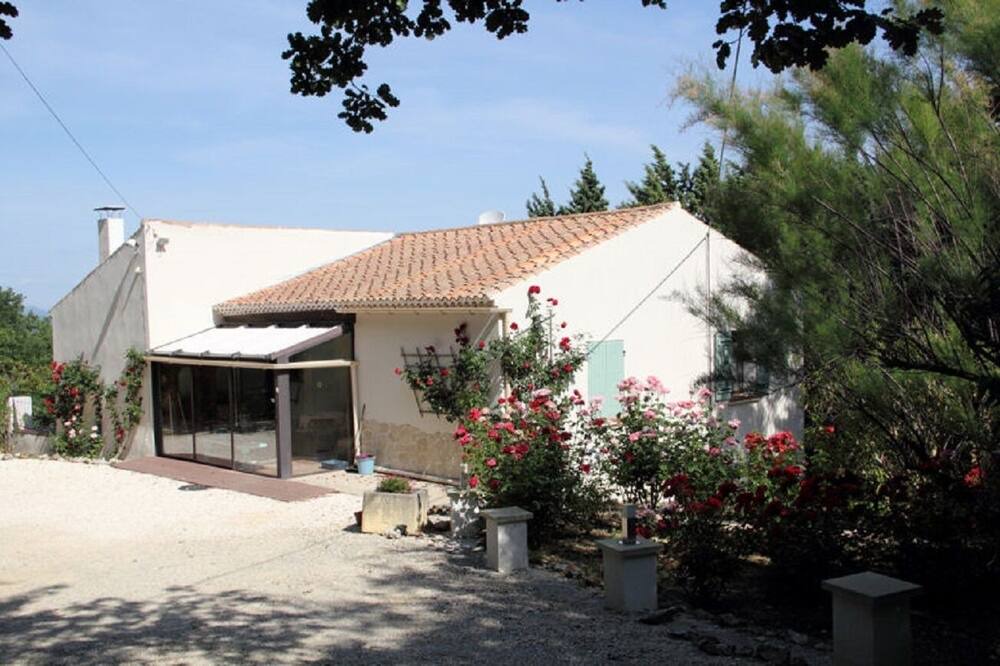 Photo of Outdoor in La Capelle-et-Masmolene