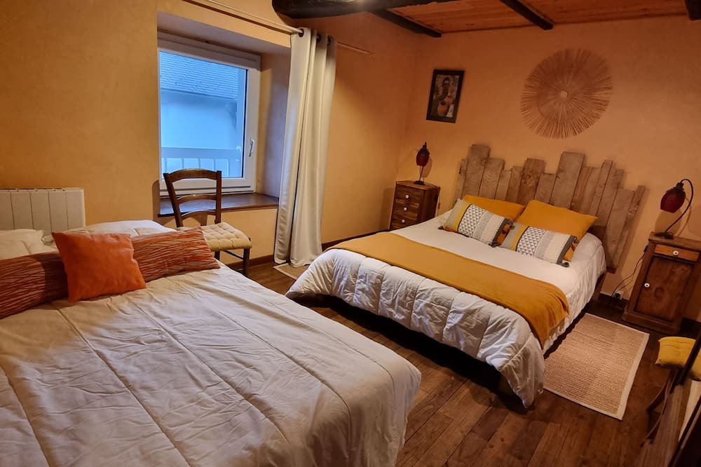 Photo of Bedroom in Montredon-Labessonnie