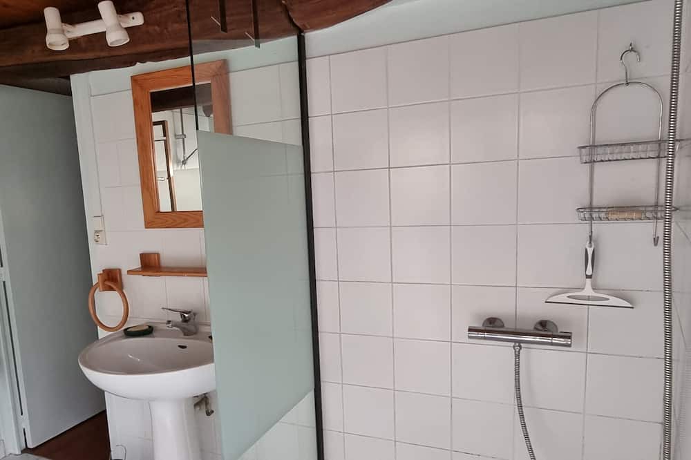 Photo of Bathroom in Montredon-Labessonnie