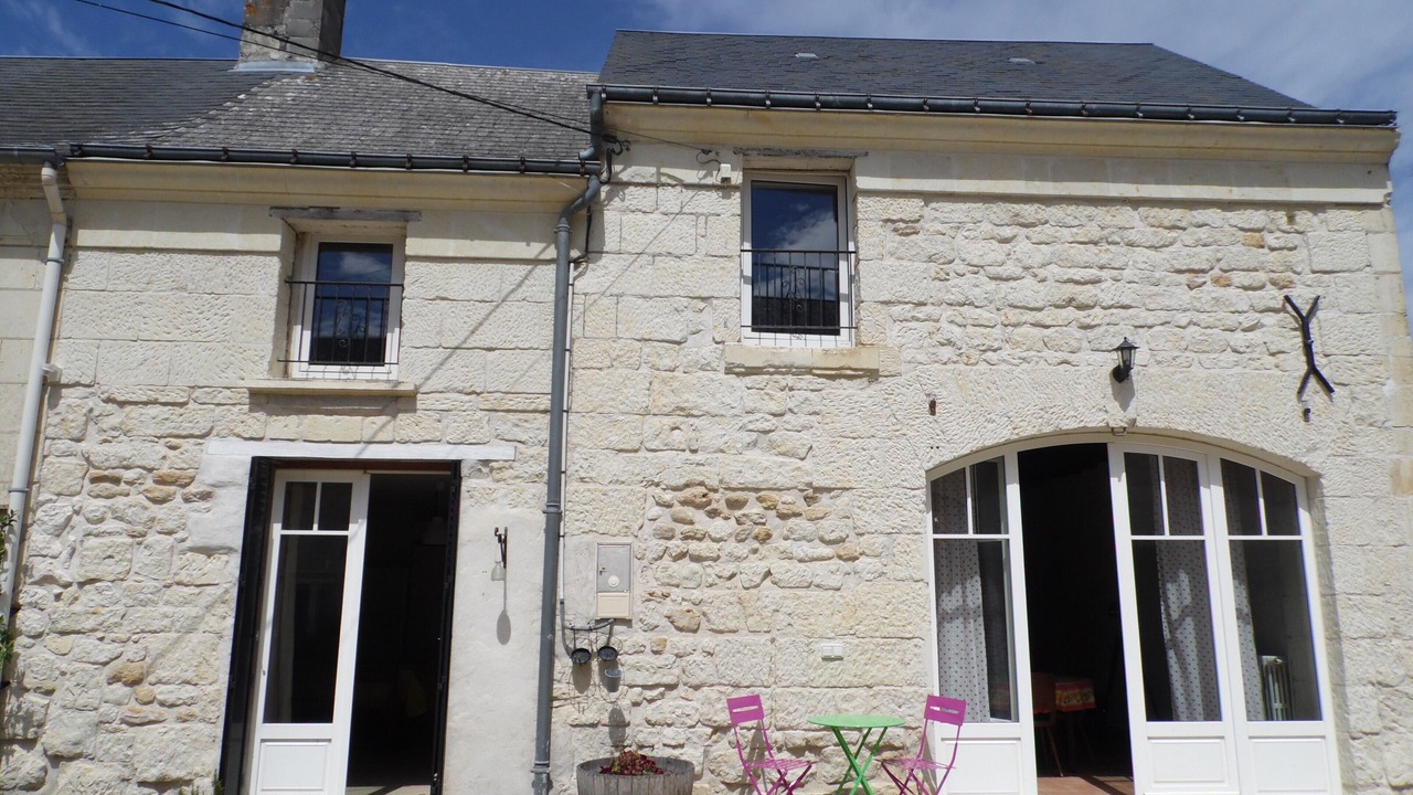 Photo of Buildings in Beaumont-en-Veron