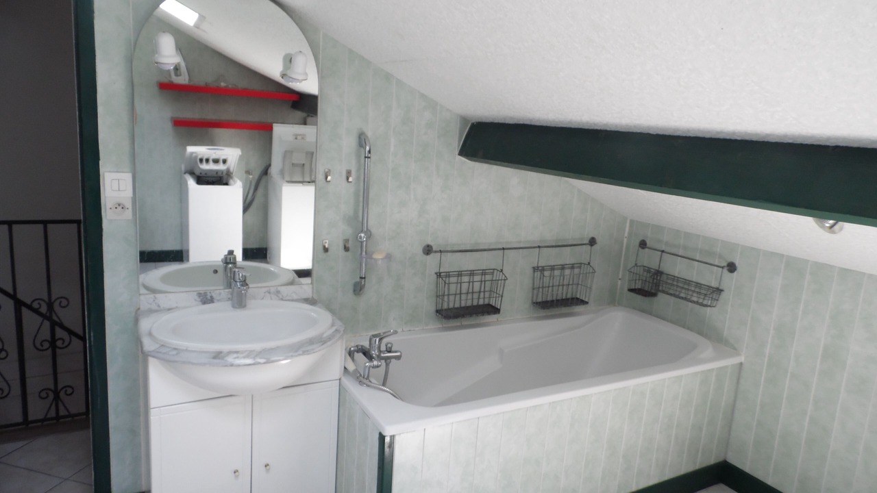 Photo of Bathroom in Beaumont-en-Veron