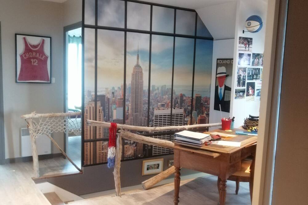 Photo of Others in Mably