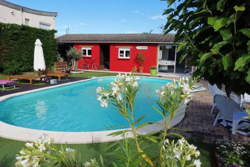 Photo of Outdoor in Mably