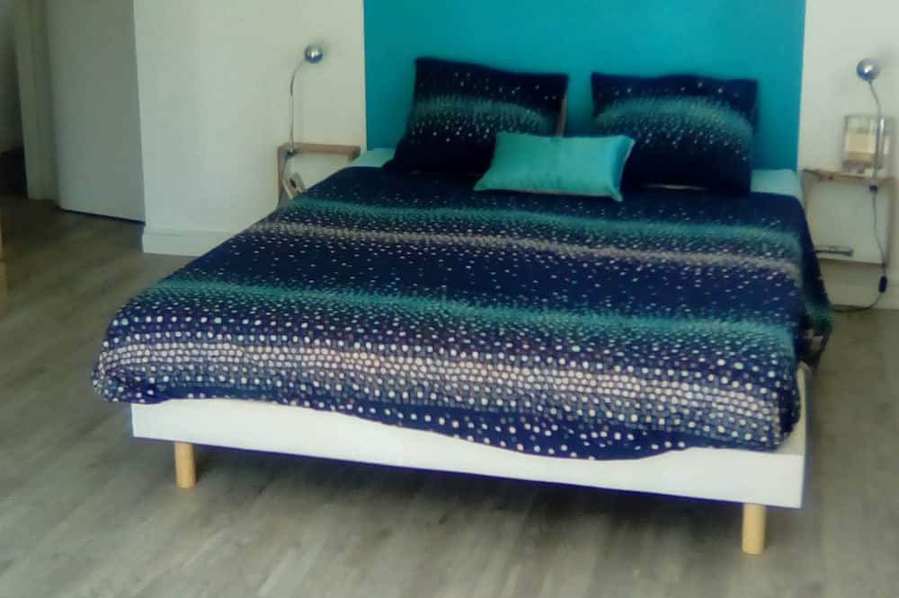 Photo of Bedroom in Mably