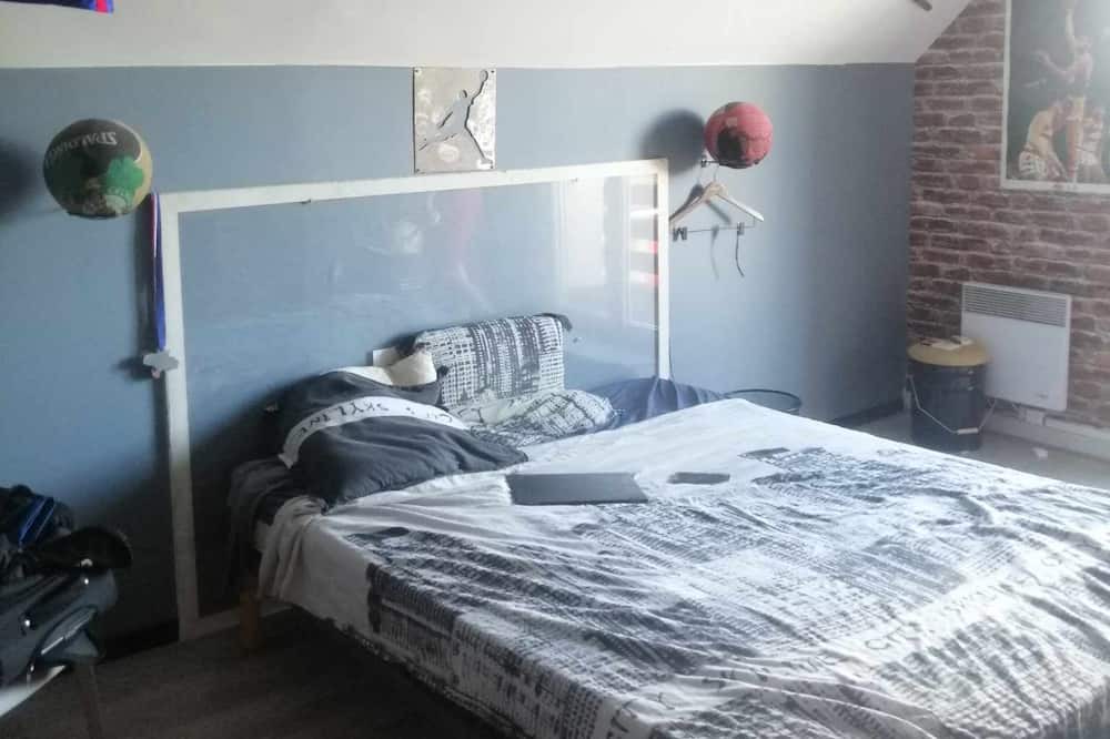 Photo of Bedroom in Mably