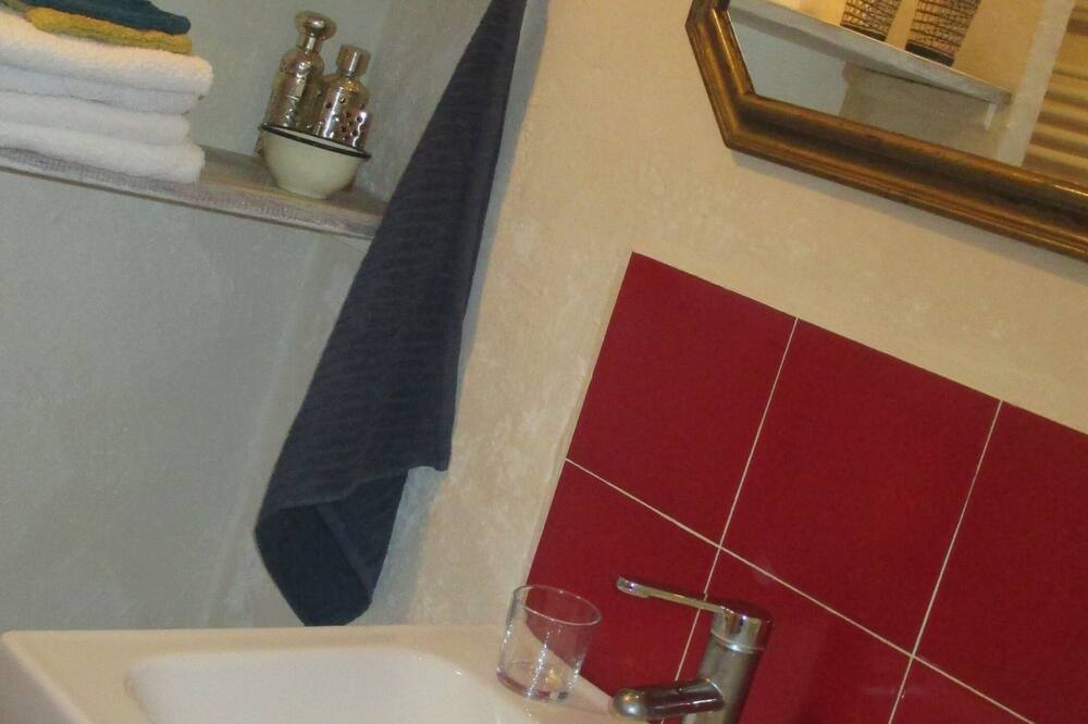 Photo of Bathroom in Le Vigan