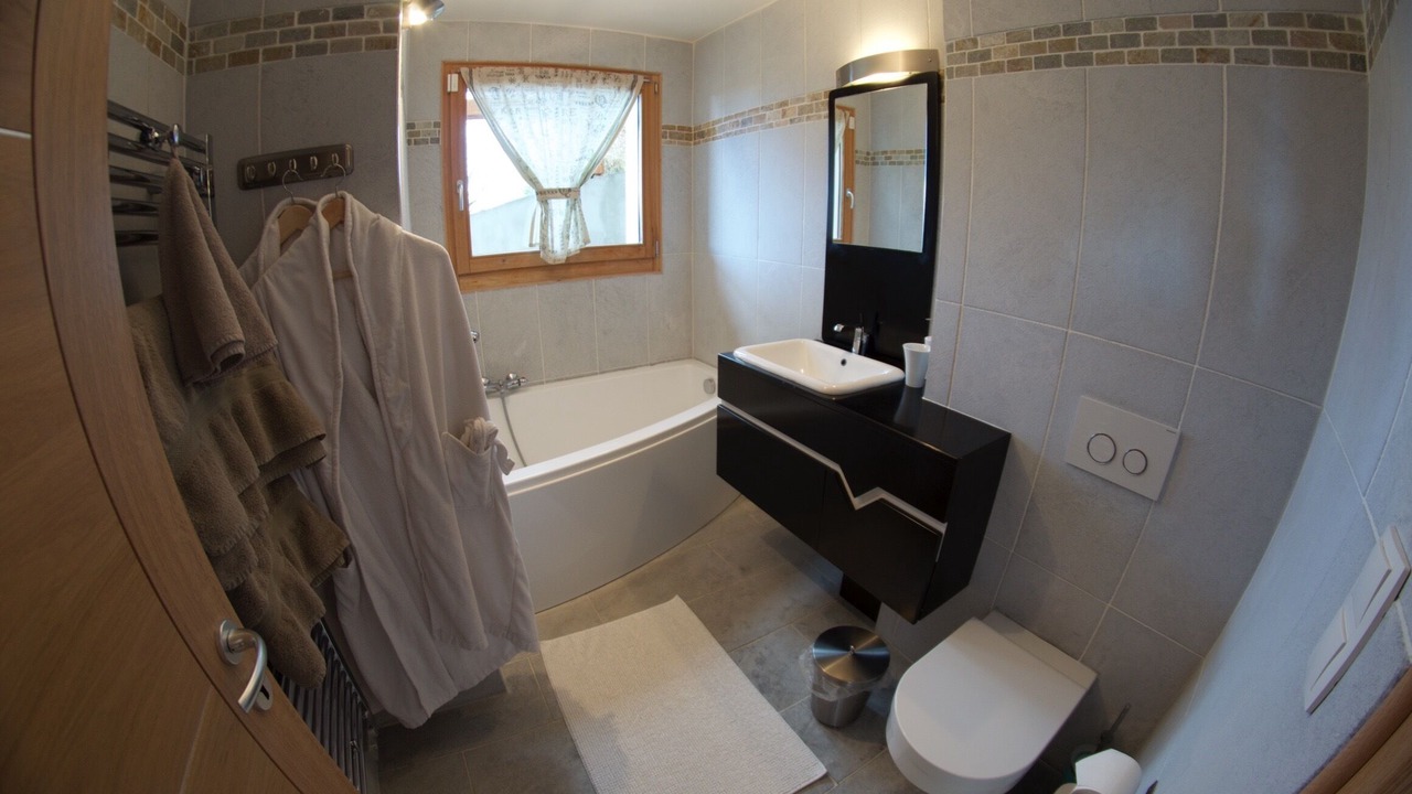 Photo of Bathroom in Fillinges