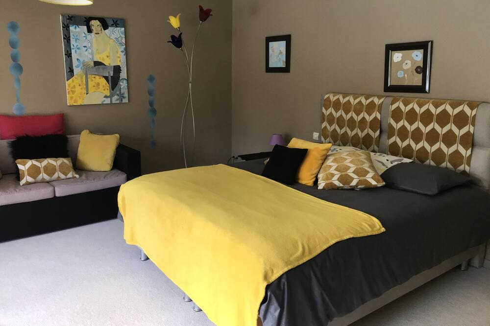 Photo of Bedroom in Saint-Brieuc