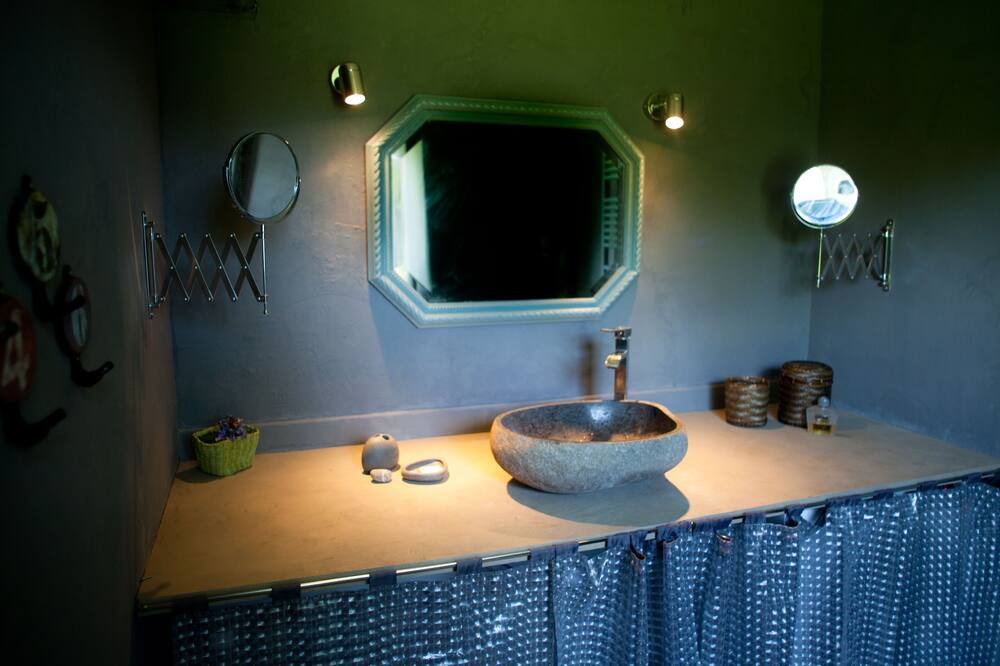 Photo of Bathroom in Fatouville-Grestain