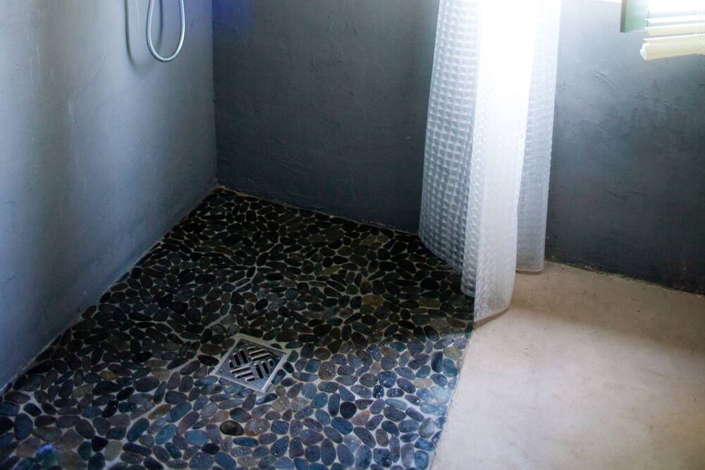 Photo of Bathroom in Fatouville-Grestain