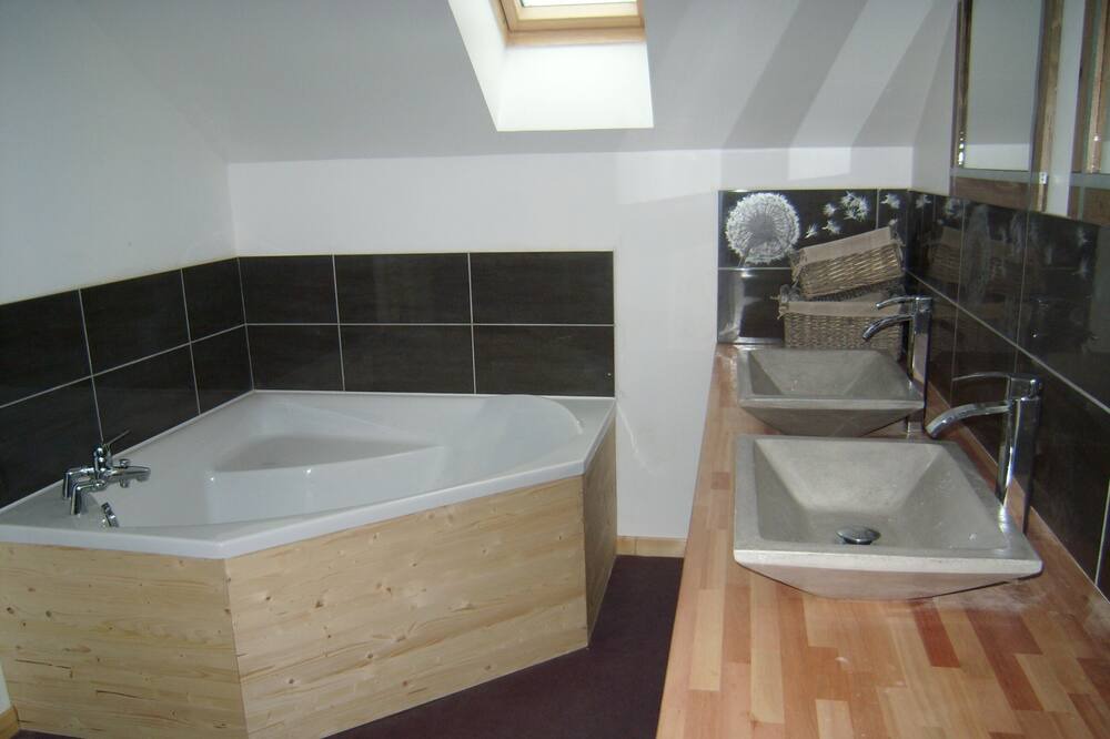 Photo of Bathroom in Brouvelieures