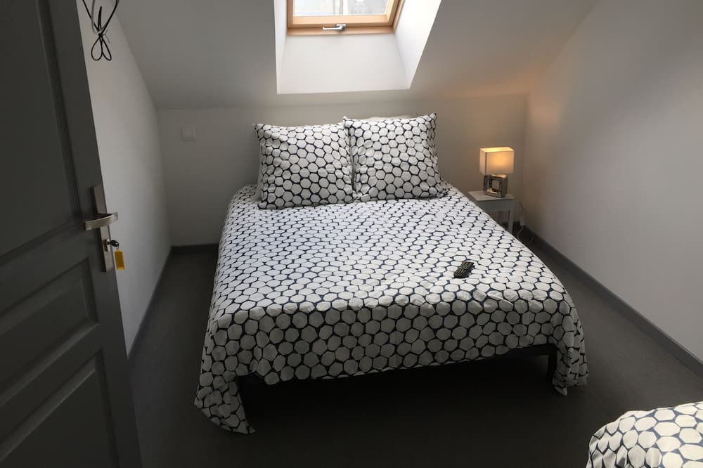 Photo of Bedroom in La Chapelle-sur-Loire