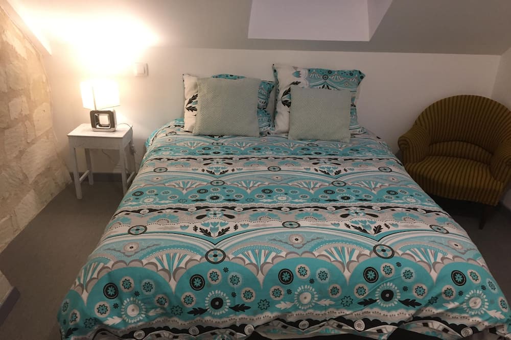 Photo of Bedroom in La Chapelle-sur-Loire