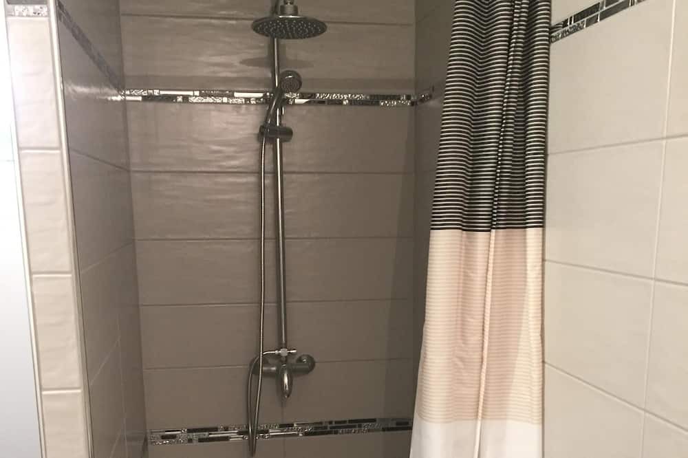 Photo of Bathroom in La Chapelle-sur-Loire