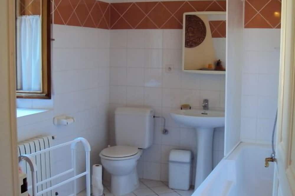 Photo of Bathroom in Taninges