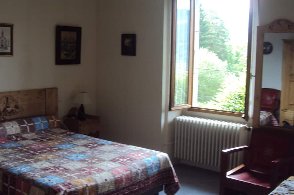 Photo of Bedroom in Taninges