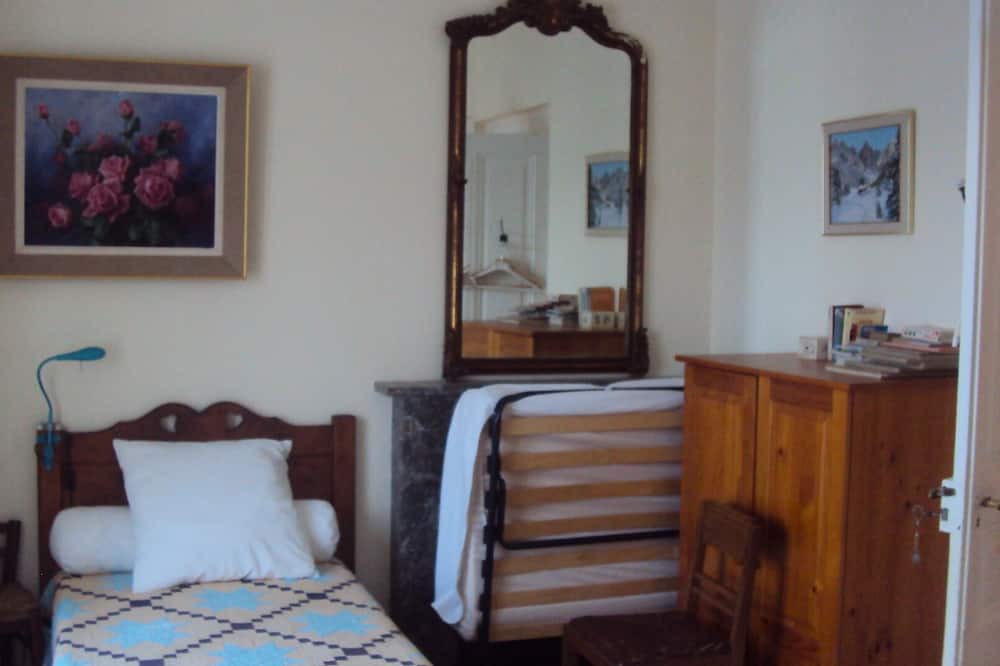 Photo of Bedroom in Taninges