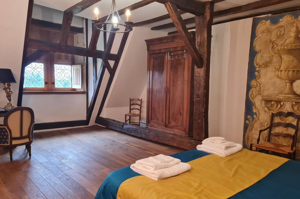 Photo of Bedroom in Roeze-sur-Sarthe
