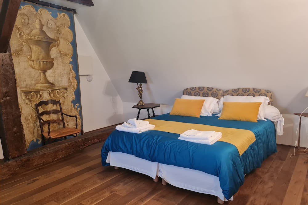 Photo of Bedroom in Roeze-sur-Sarthe