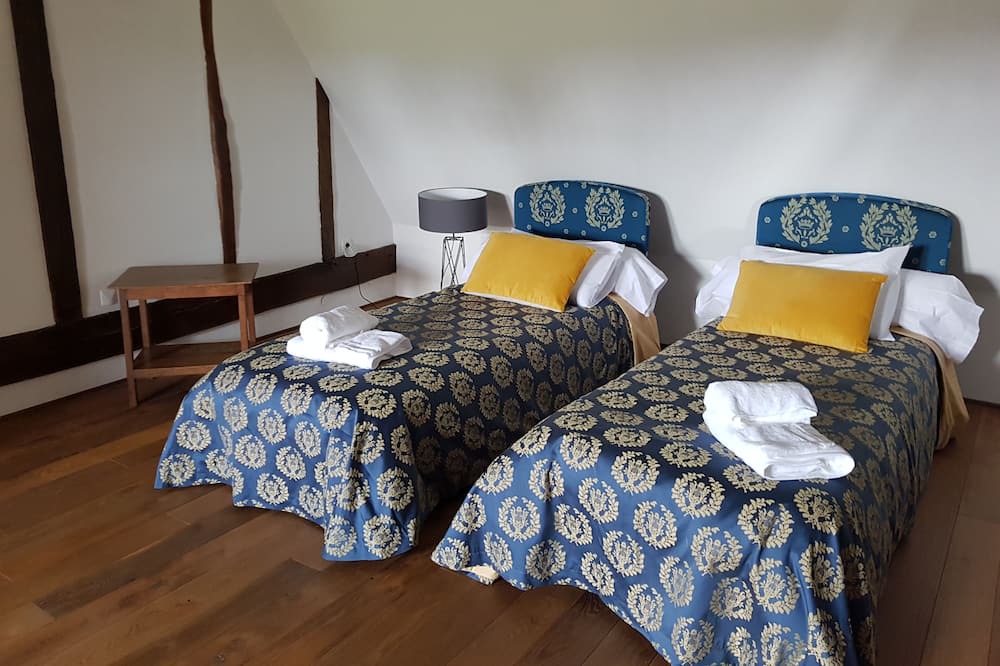 Photo of Bedroom in Roeze-sur-Sarthe