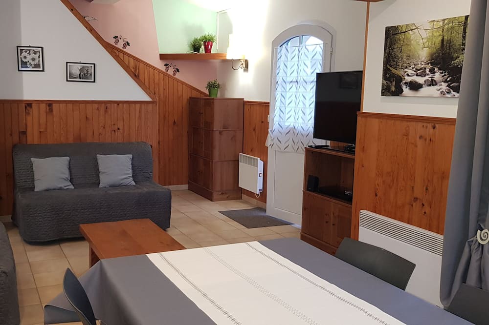 Photo of Livingroom in Begadan