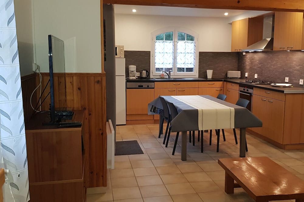 Photo of Livingroom in Begadan