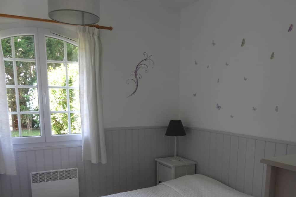 Photo of Bedroom in Begadan