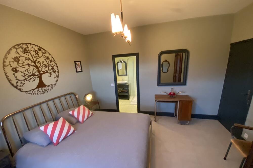 Photo of Bedroom in Meyssac